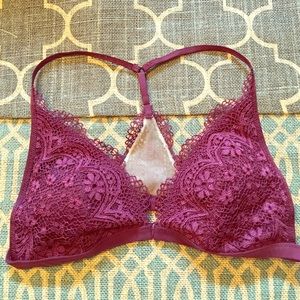 VS Front-close Bralette