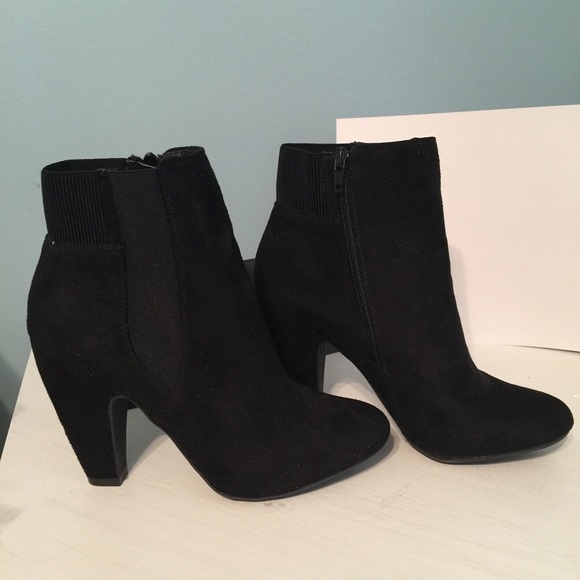 Pink & Pepper Black Ankle Boot