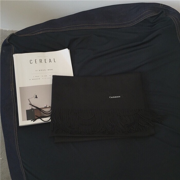 Cashmere long scarf - Picture 4 of 4