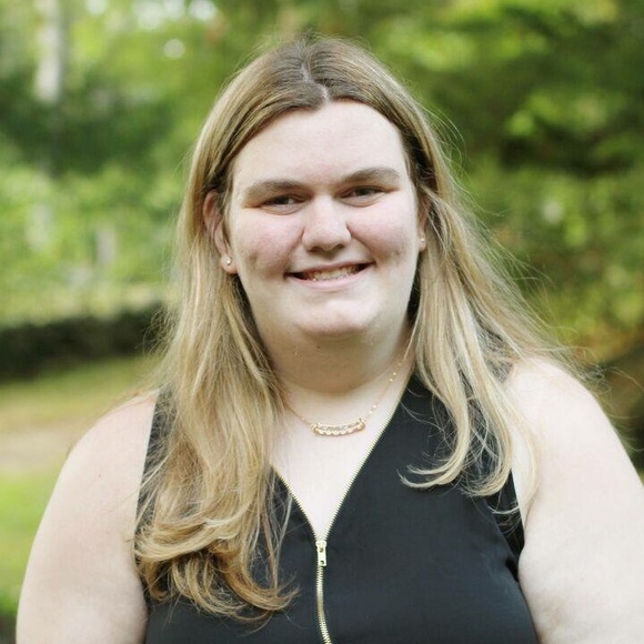 Meet your Posher, Lydia