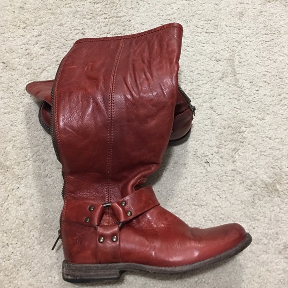 Boots - Picture 2 of 3