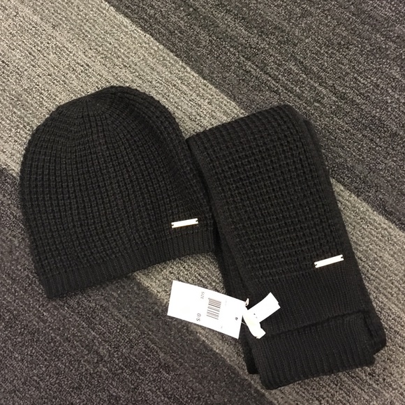 Michael Kors hat/scarf set (new with tags)