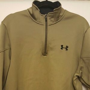 Under Armour long sleeved pull over sweatshirt