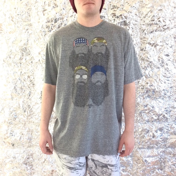 SALE Duck Dynasty T E E