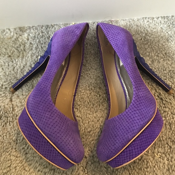 Rachel Roy Suede Heels
