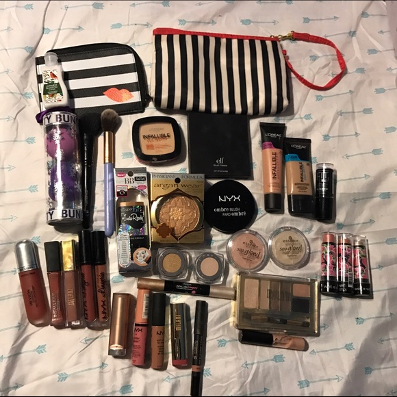 Huge makeup bundle