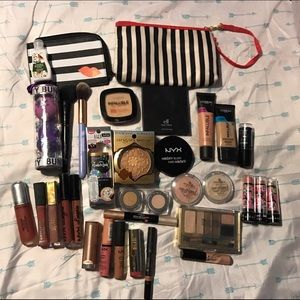 Huge makeup bundle