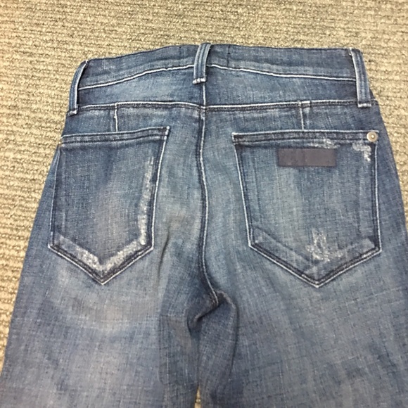 Fred by Fred Segal Denim
Rise 8 in
Inseam 30 in - Picture 4 of 4