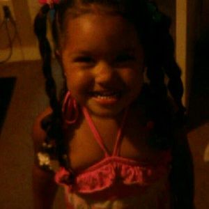 Meet your Posher, Kayla