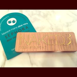 Urban Decay Naked 3 eyeshadow palette w/ hand mask