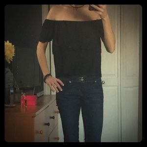 Off the Shoulder Mid Black Shirt