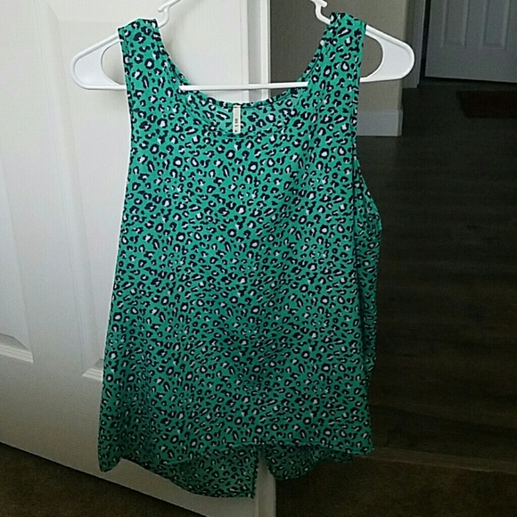 Francesca's cheetah top