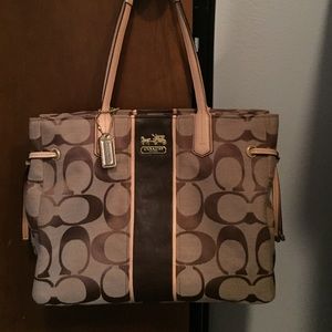 Coach shoulder bag