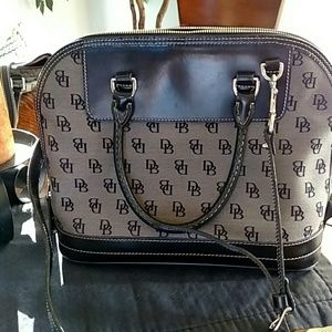 D&B purse