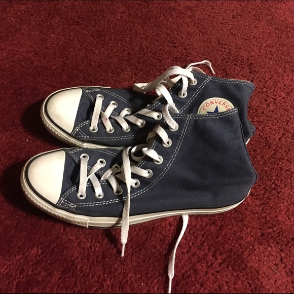 Navy blue converse