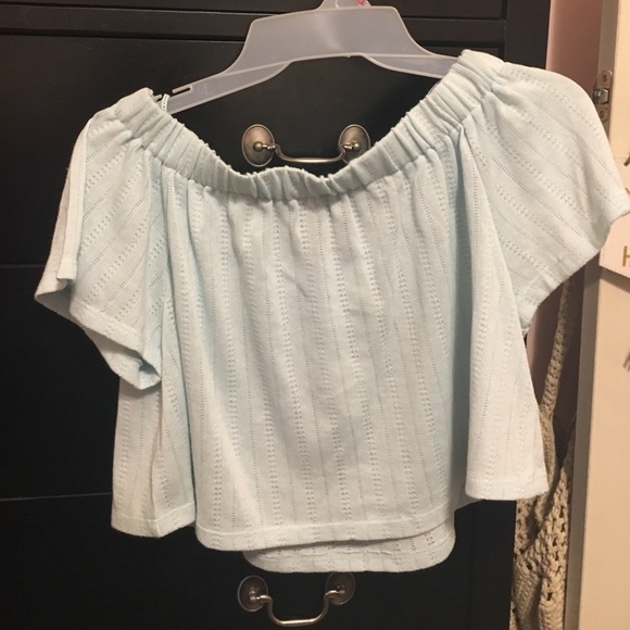 LAST CHANCE OR DONATING! urban outfitters crop top