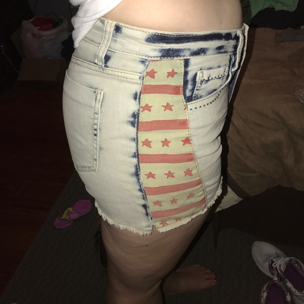 Mossimo Jean Shorts - Picture 5 of 7