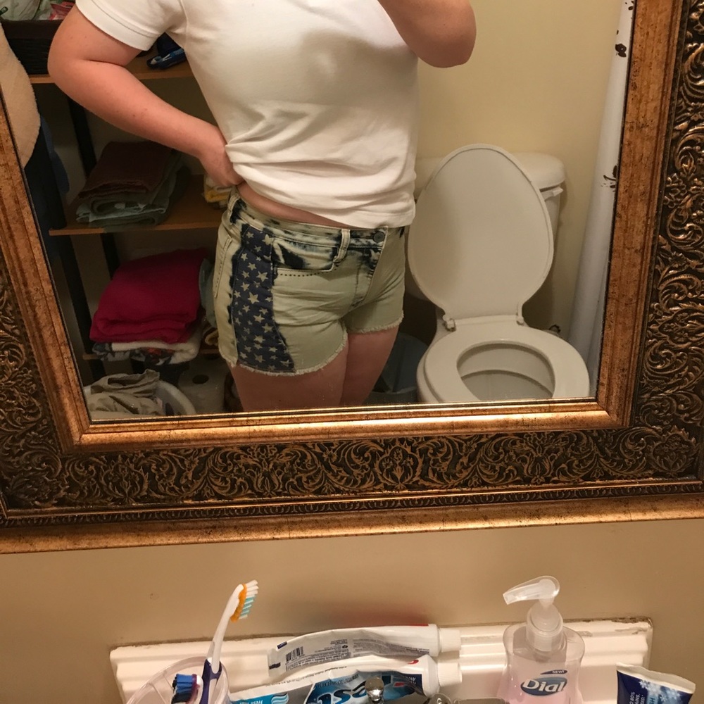 Mossimo Jean Shorts - Picture 6 of 7