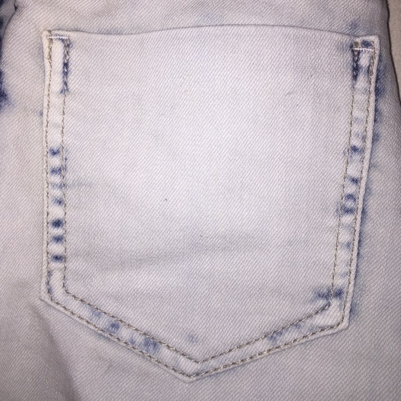 Mossimo Jean Shorts - Picture 2 of 7