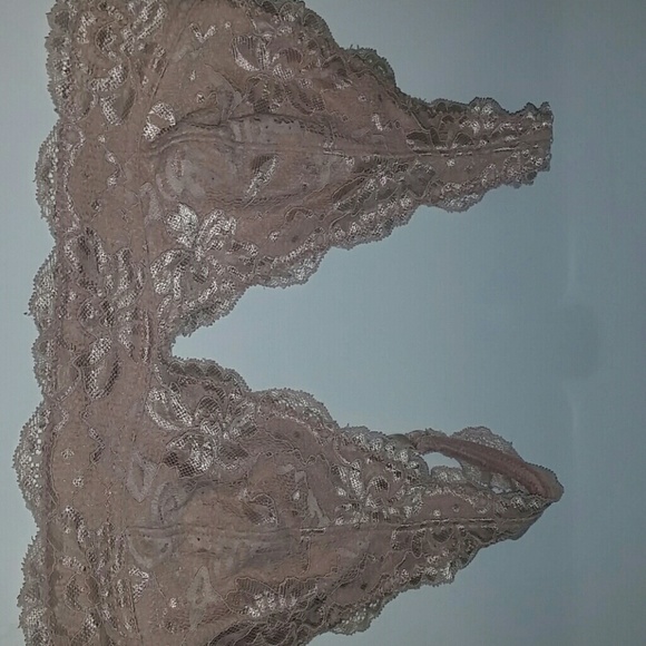 Urban outfitters bralett worn twice. Size small