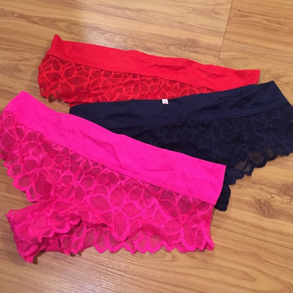 Victoria's Secret lowrise cheeksters