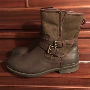Ugg leather and olive green wool Simmens  sz 10