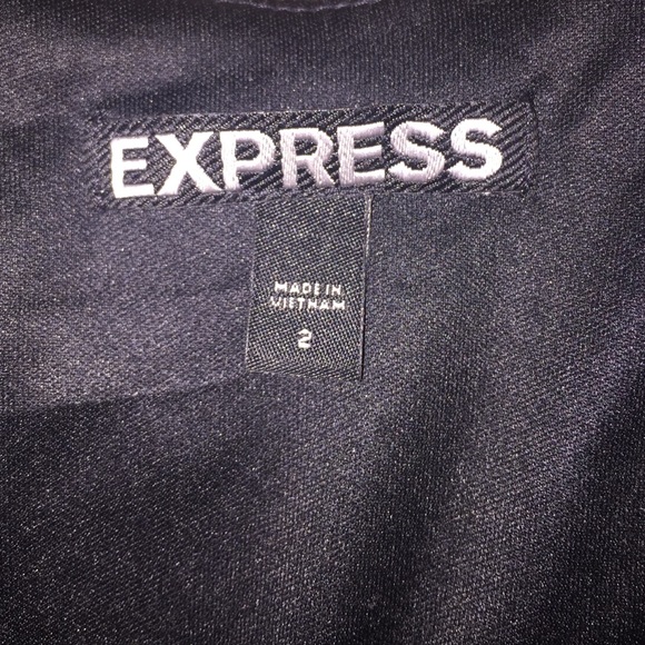 Express dress - Picture 3 of 4