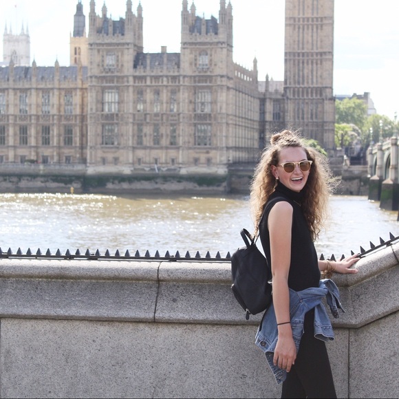 Meet your Posher, Paige - Picture 4 of 6