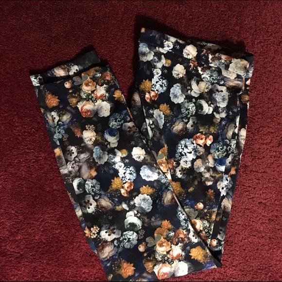 Floral stretch pants