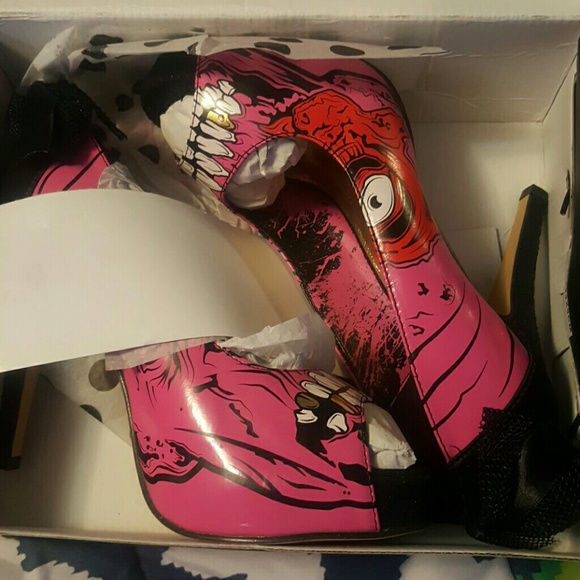 Brand New Iron Fist Shoes