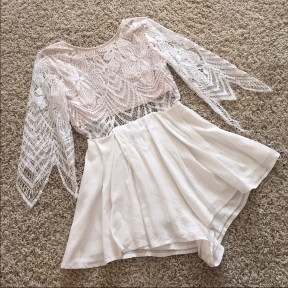 ⚡️FLASH SALE⚡️Brand new Eyelash detailed romper