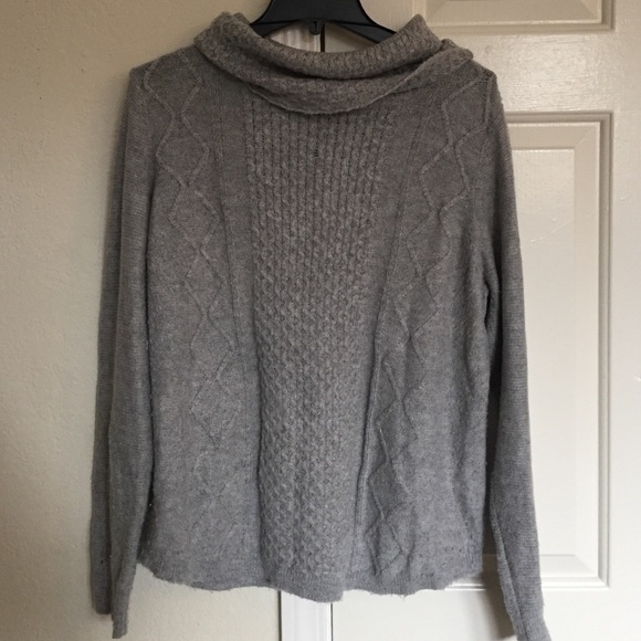 Ann Taylor gray turtle neck sweater