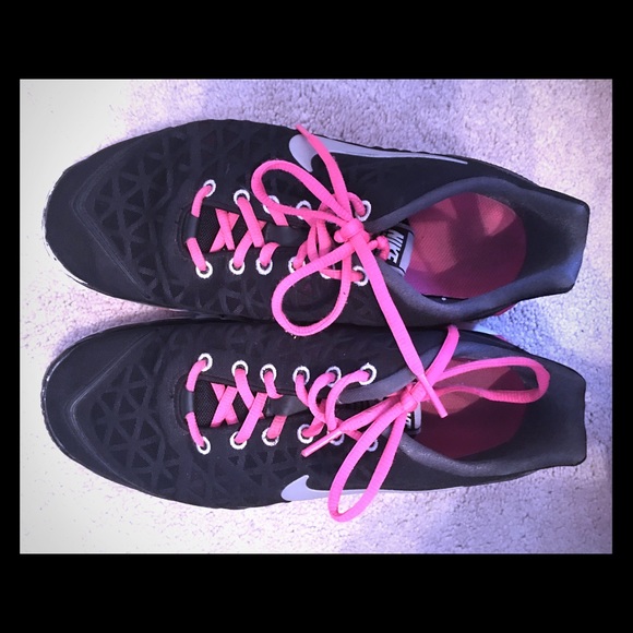 Nike Tennis Shoes