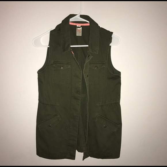 Cat and Jack Kids vest 14/16 excellent condition