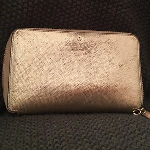 Kate Spade wallet/wristlet.