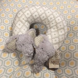 Maison Chic infant head support