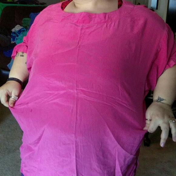 Two great silk blouses - Picture 2 of 3