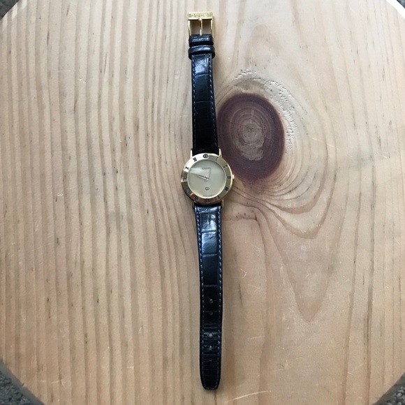 SOLD on tradesy! Authentic vintage Gucci watch