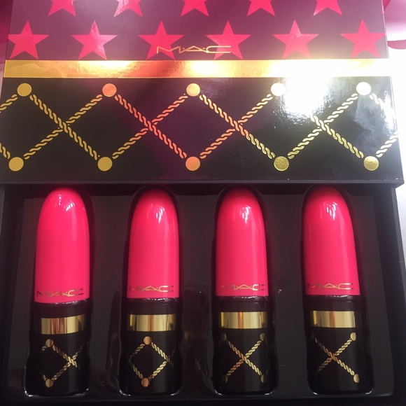 MAC nutcracker mini lipstick collection