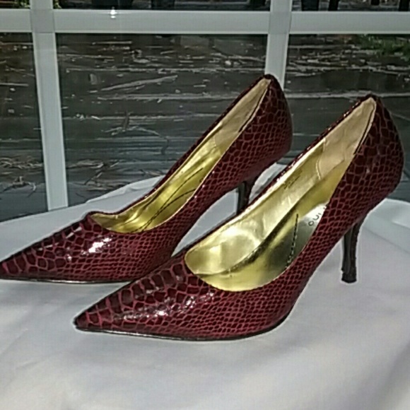 Ann Marino  heels