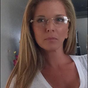 Meet your Posher, Cindi