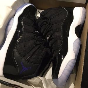 Jordan space jam 11s