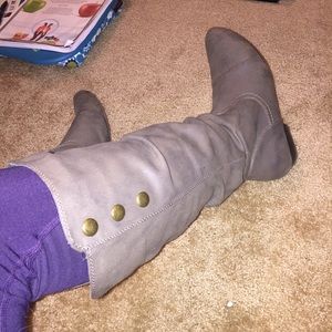 Grey boots