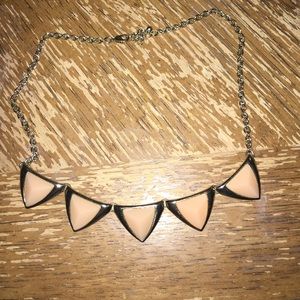 Necklace (costume jewelry)