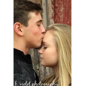 Meet your Posher, Kayla