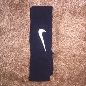 Nike tie headband