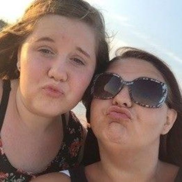 Meet your Posher, Ashley - Picture 1 of 1