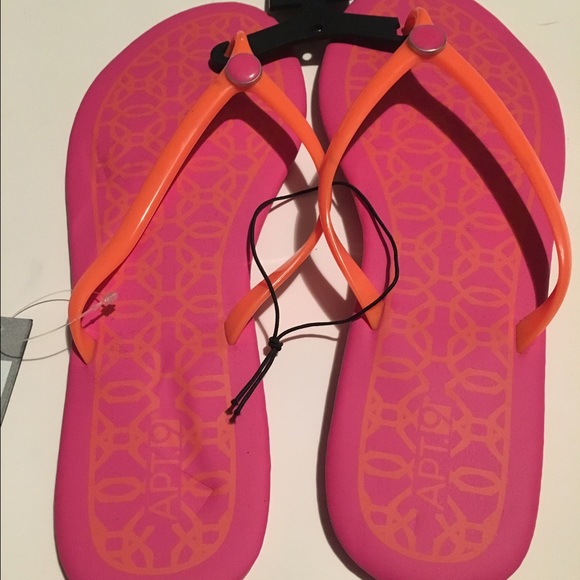 Brand new apt. 9 sandals