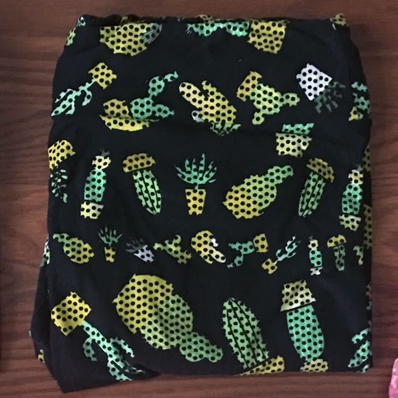 Lularoe TC cactus leggings
