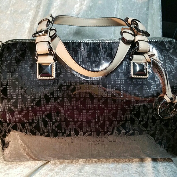 Michael Kors Handbags - Michael Kors Grayson Large org$348.00  Bag L11.5"